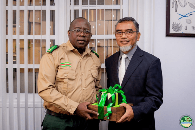 SBB Ravenberg en Stanley Soeropawiro