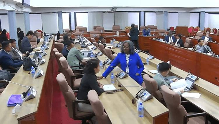 DNA-leden slaan alarm