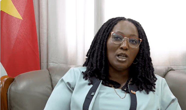 minister Diana Pokie zijn de maatregelen bedoeld om de koopkracht te beschermen